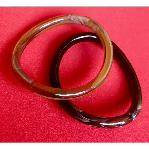 Gorgeous Vintage Free Form Marbled Lucite Bangle Bracelets - Picture 2 of 3